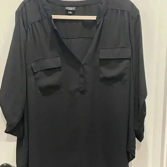 TORRID HARPER NICE BLACK 3/4 OR LONG SLEEVE BLOUSE SIZE 2 DATE WORK CASUAL - Picture 1 of 3
